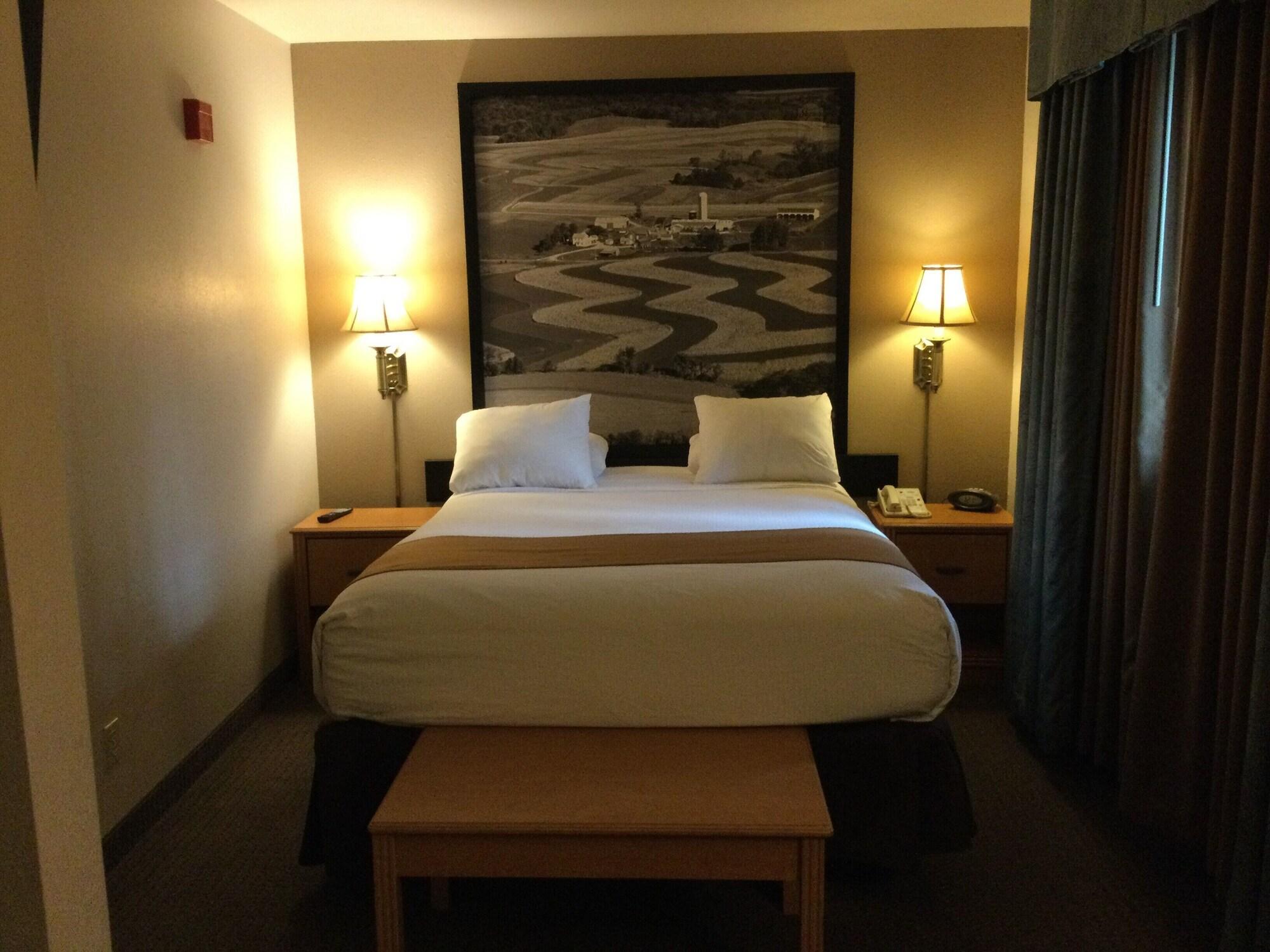 Hotel Super 8 By Wyndham Monroe Wi Esterno foto