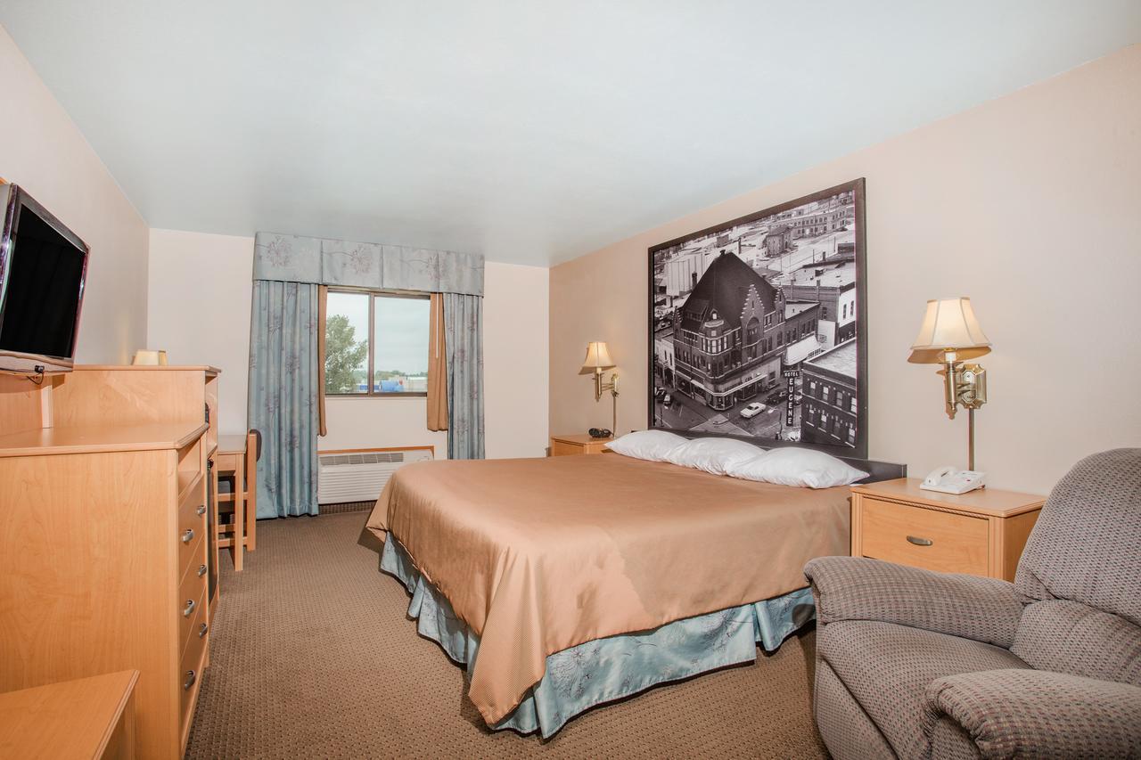 Hotel Super 8 By Wyndham Monroe Wi Esterno foto